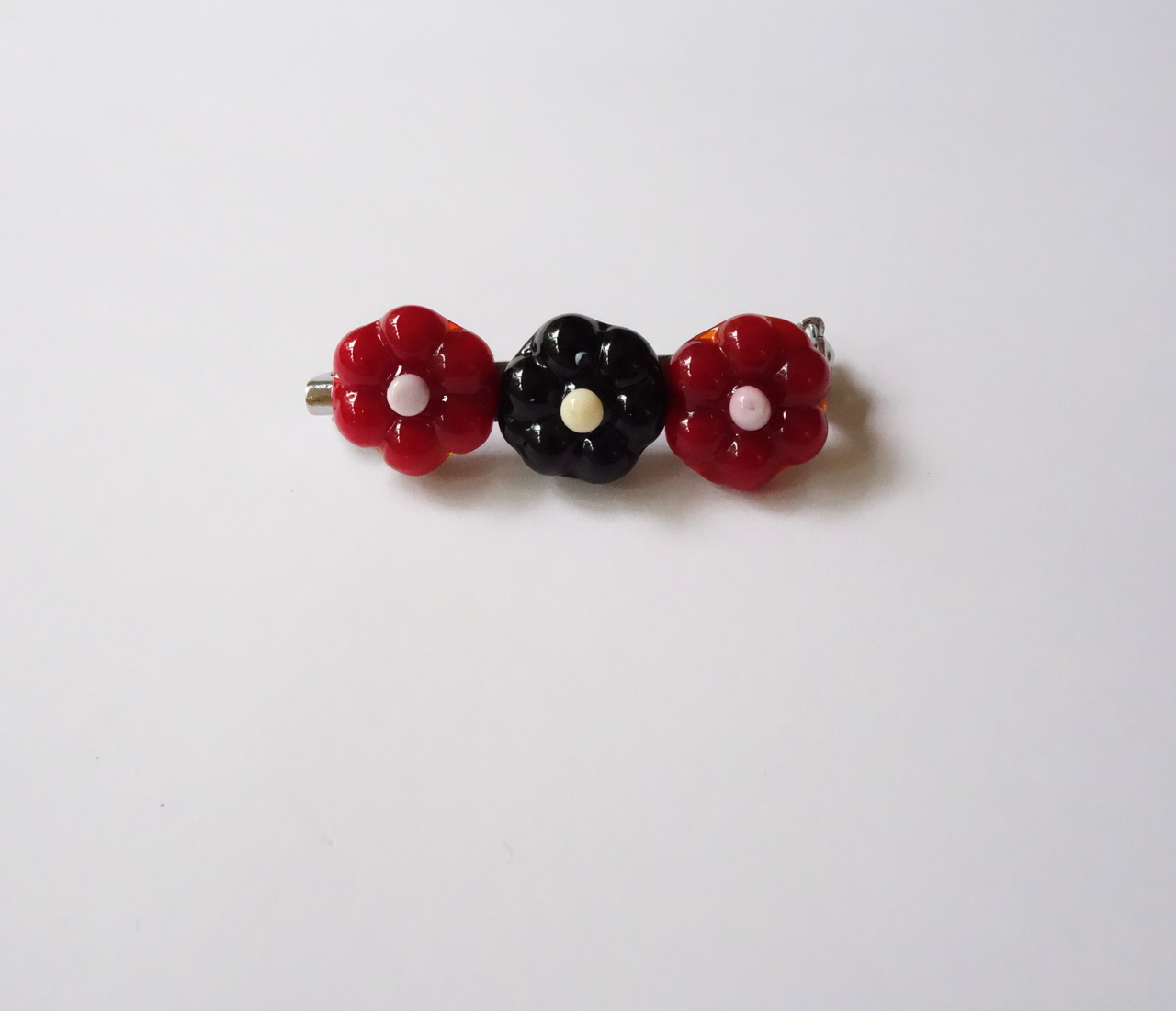 Daisy Brooch - SAMPLE