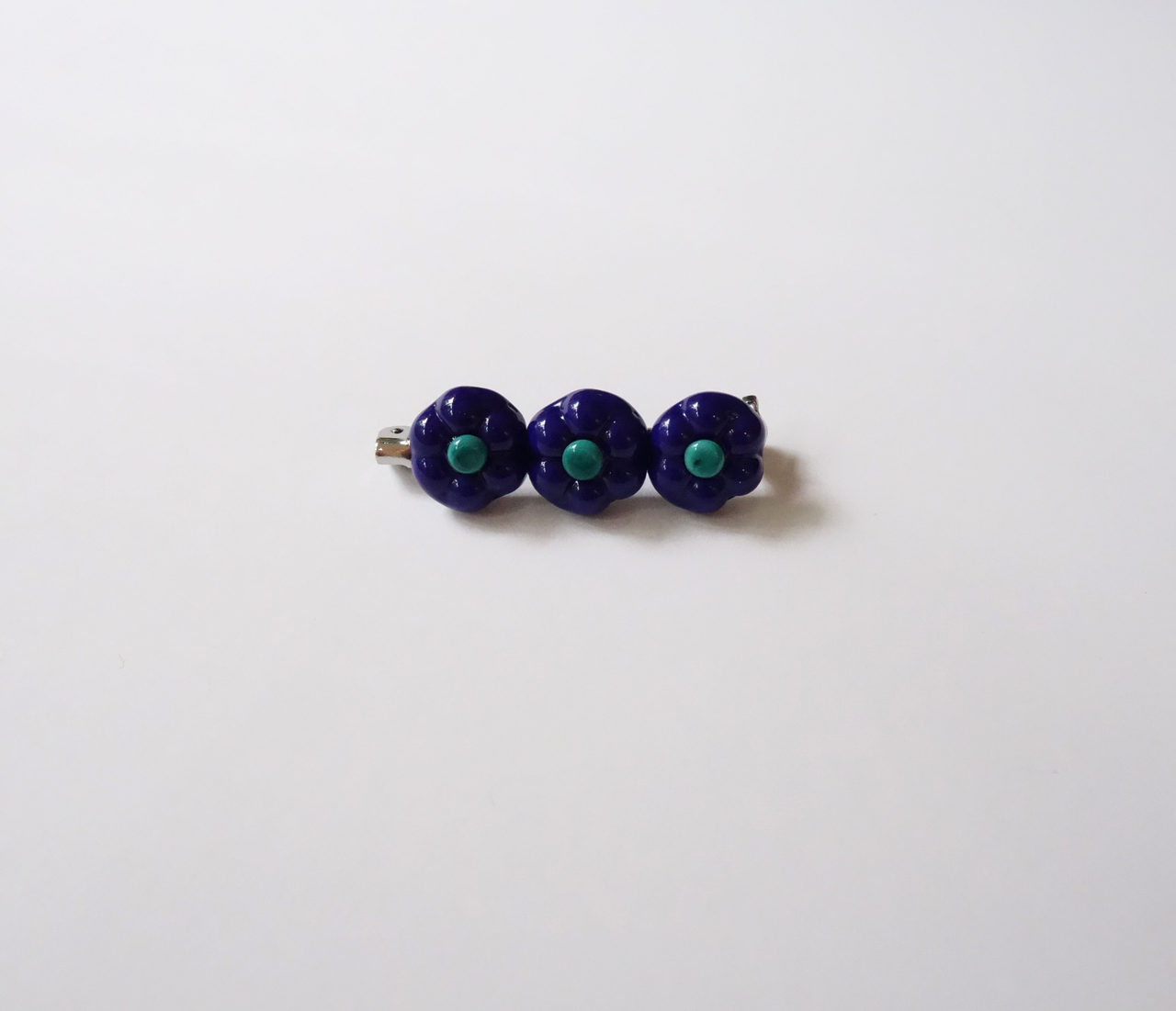 Daisy Brooch - SAMPLE