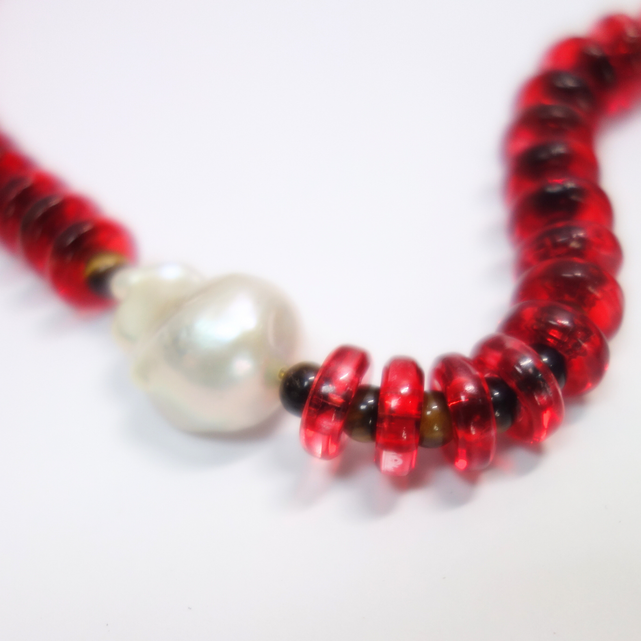 Red and Tiger Eye Rondelle Wave Bracelet with Baroque Pearl