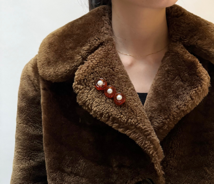 COSMO BROOCH - AMBER