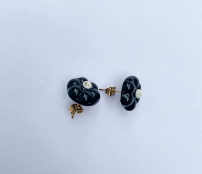 Daisy Black Stud Earring-SAMPLE